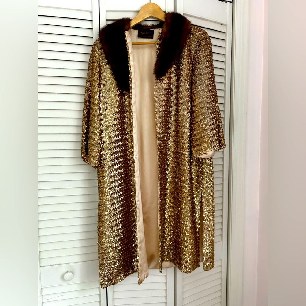 Vintage *RARE*  gold sequin coat with fur trim collar